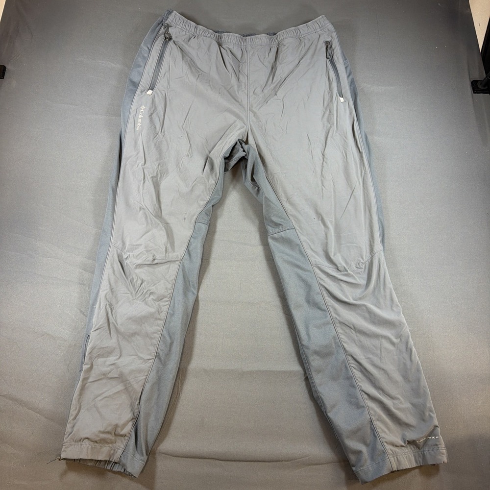 light gray Columbia brand lightweight active Xl